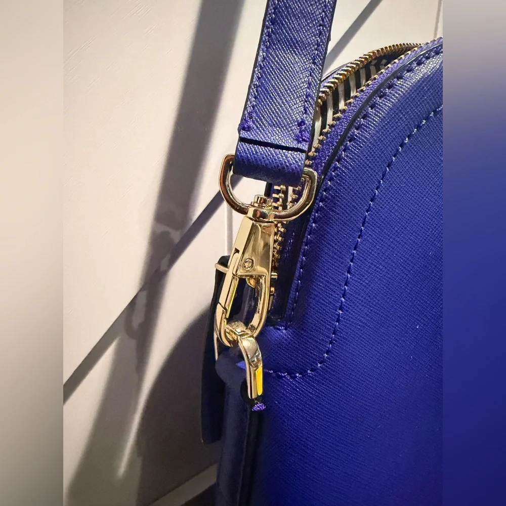 Kate Spade Elegant Blue Shoulder Bag